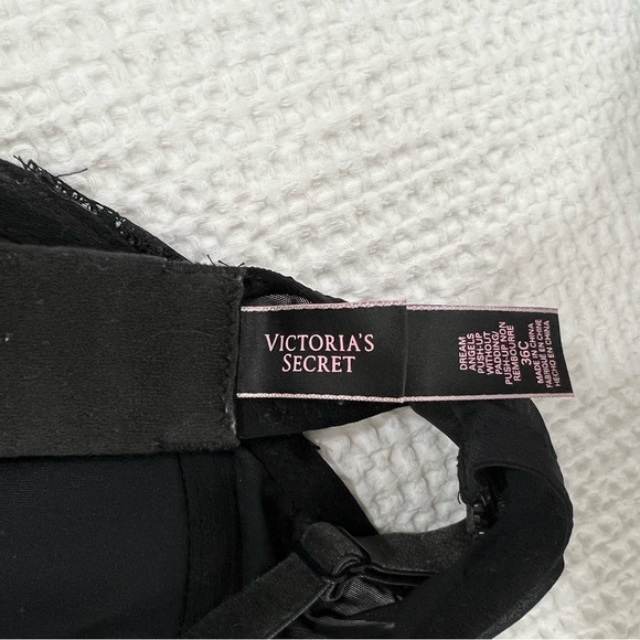 Victoria’s Secret Lace Bra - Picture 4 of 4